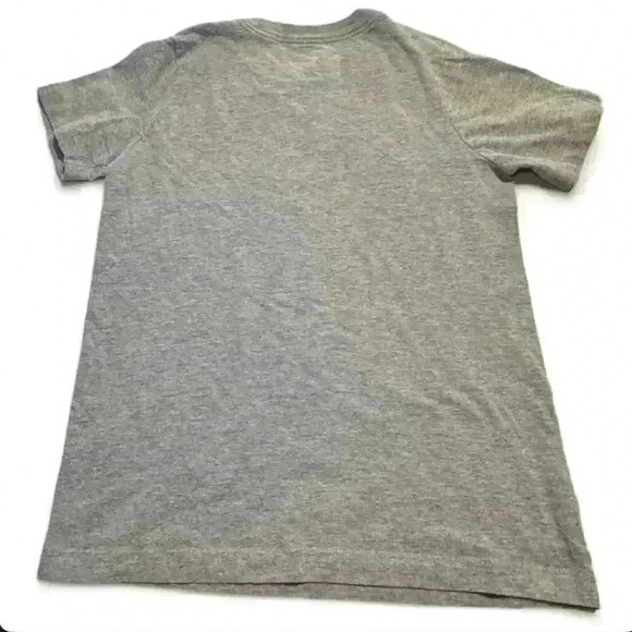 Nike Boys Gray Graphic Print Short Sleeve T-Shirt Size Small - Picture 3 of 4